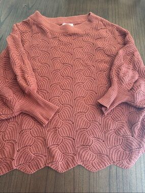 ANDREE BY UNIT Scallop Hem Crewneck Sweater - Rosewood